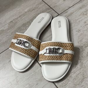 Michael Kors White and Tan Woven Slide Sandals..
Size 9.5M..new